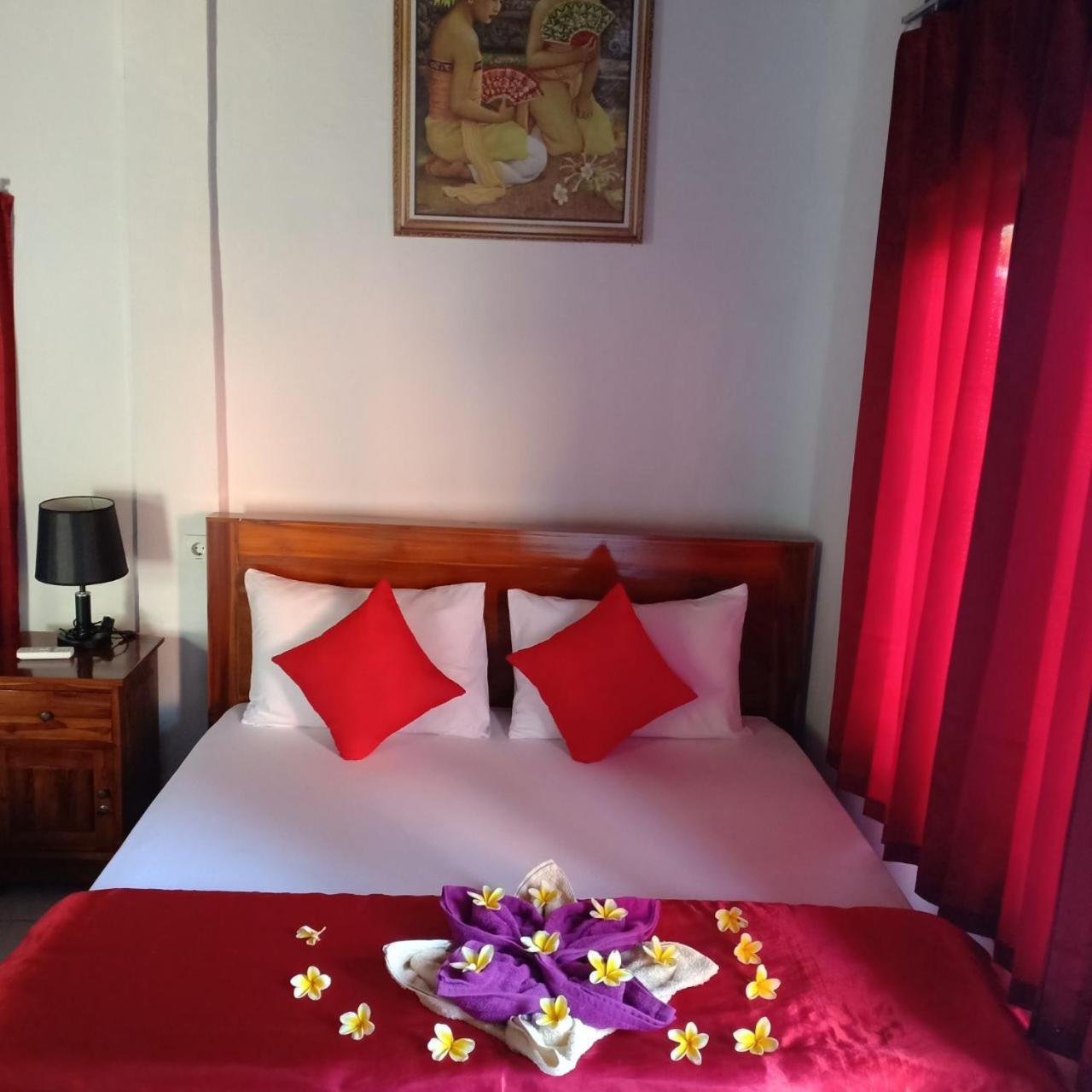 Kuwera Homestay Batununggul Εξωτερικό φωτογραφία